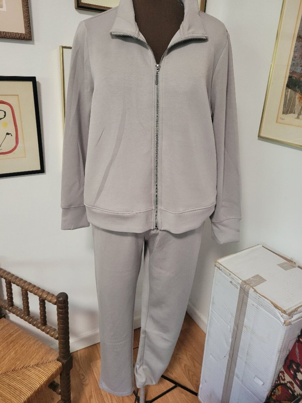 Cable & Gauge Taupe Super Soft Tracksuit Size L